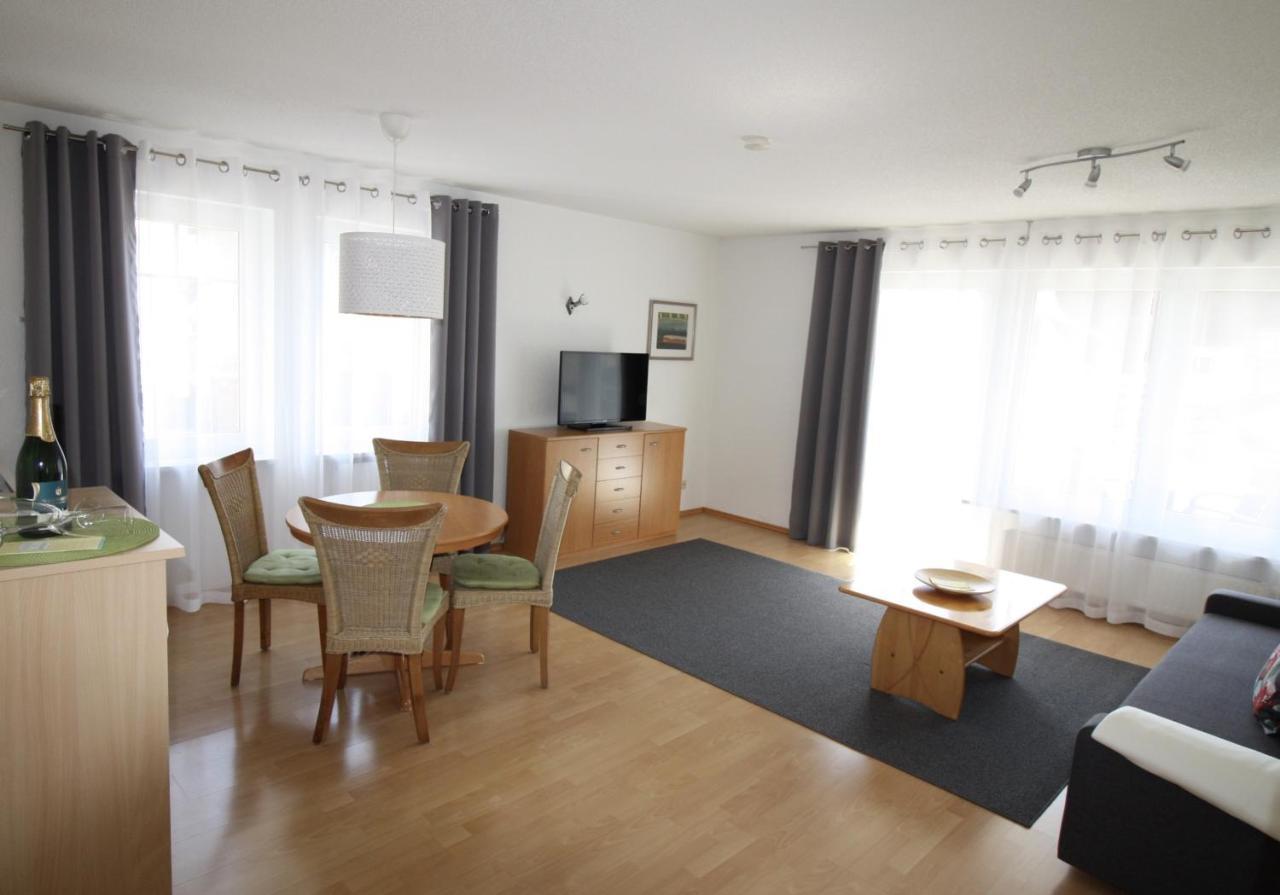 Gaestehaus Maeder Am Hafen Ульдинген-Мюльхофен Номер фото