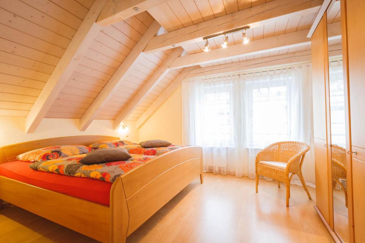 Gaestehaus Maeder Am Hafen Ульдинген-Мюльхофен Номер фото