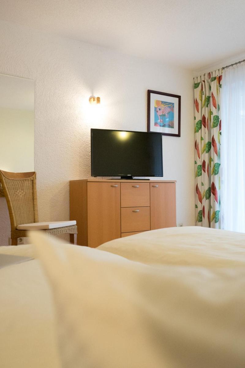 Gaestehaus Maeder Am Hafen Ульдинген-Мюльхофен Номер фото