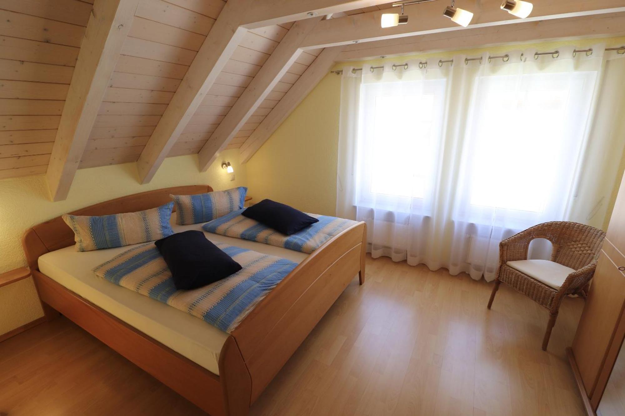 Gaestehaus Maeder Am Hafen Ульдинген-Мюльхофен Экстерьер фото